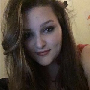 Meet your Posher, Aviva